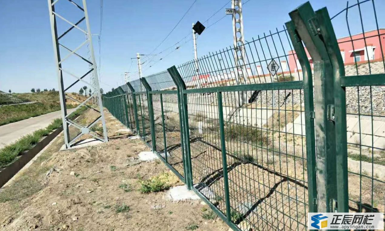 铁路线路防护栅栏